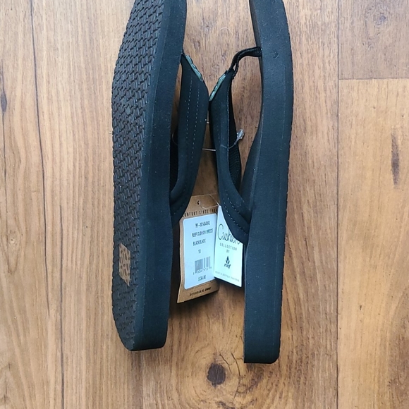 12 HR SALR** Reef cushion flip flops - Picture 6 of 6